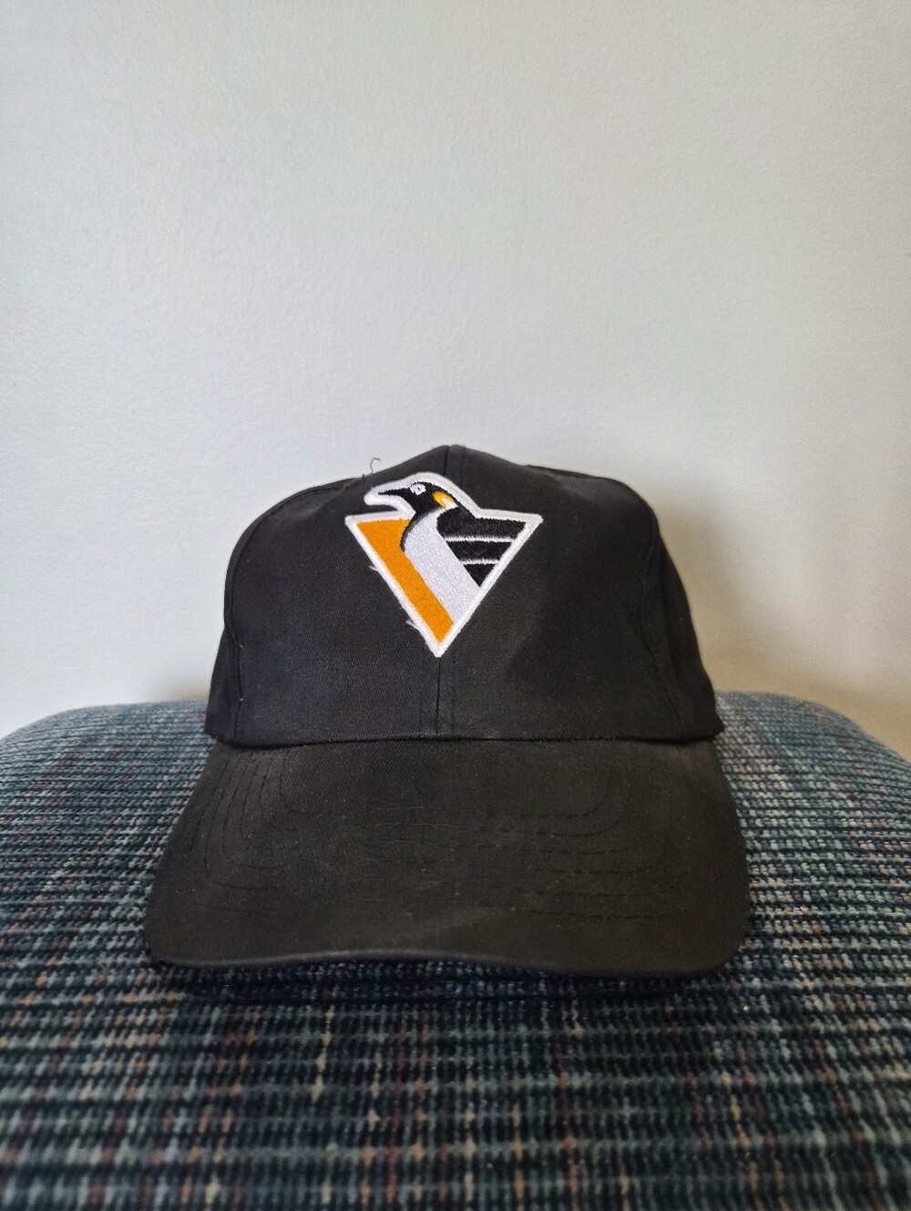 Vintage NHL Pittsburgh Penguins Black Stitched Graphic Cap | Size OS